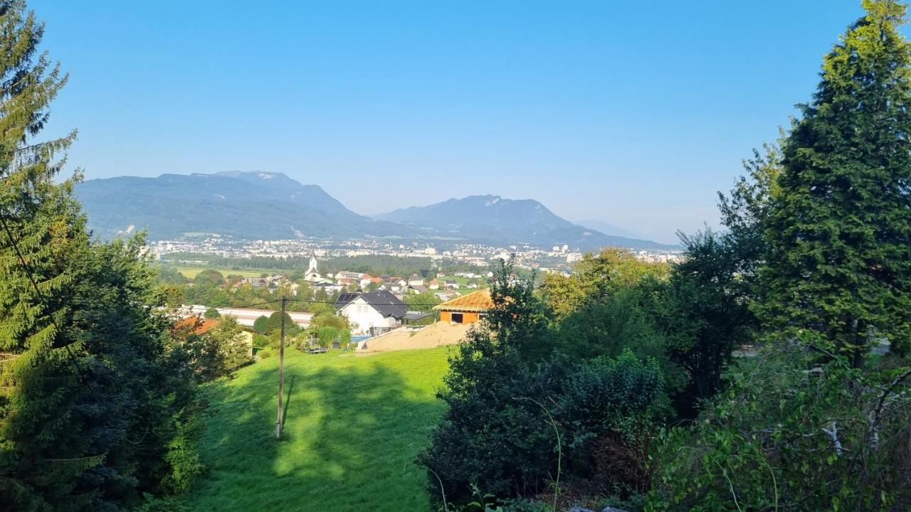 Fridas Place - Der Blick Ueber Ganz Villach - 160 M2 Ferienoase - Ganzes Haus Bis Zu 8 Personen Dış mekan fotoğraf