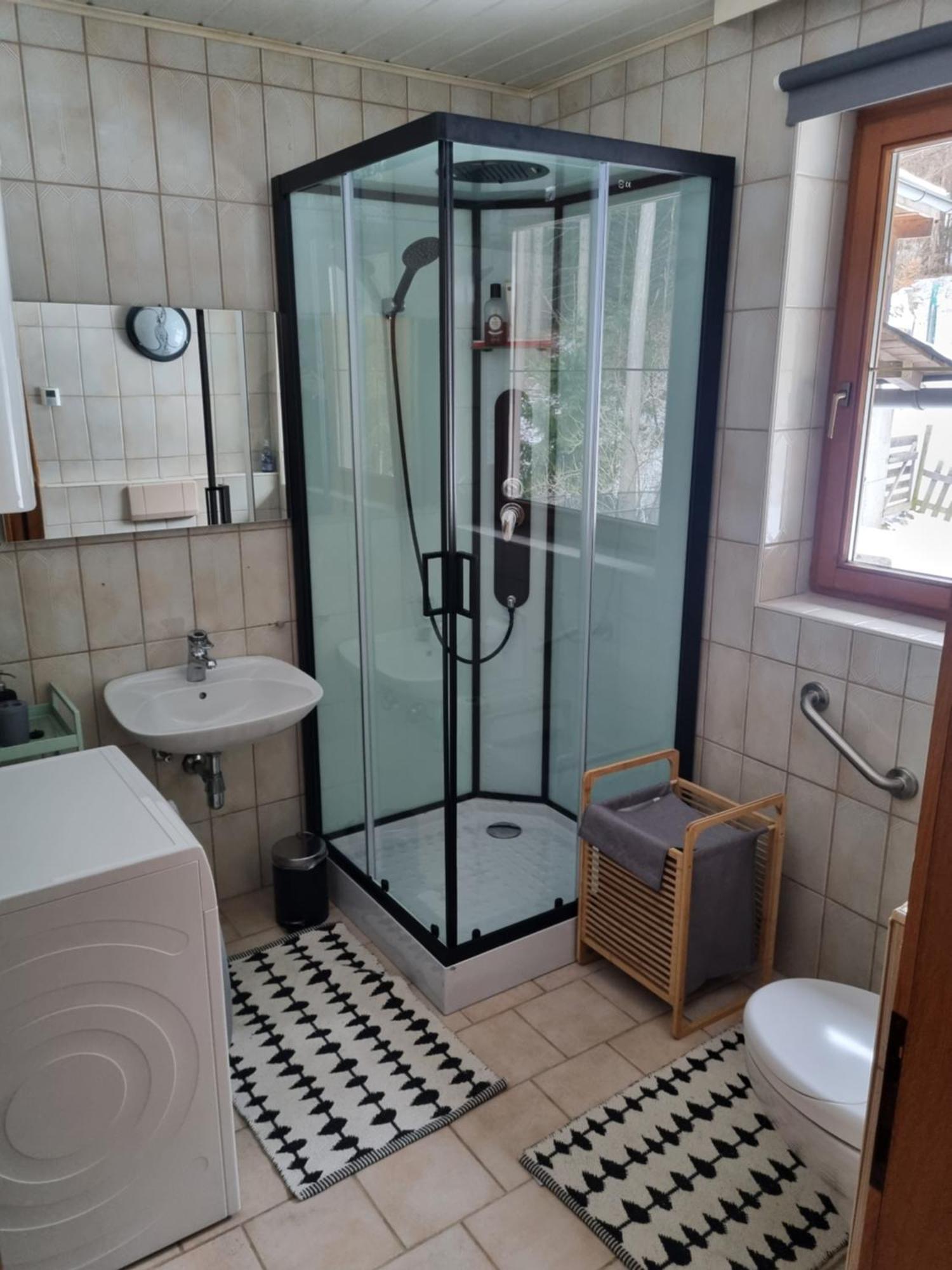 Fridas Place - Der Blick Ueber Ganz Villach - 160 M2 Ferienoase - Ganzes Haus Bis Zu 8 Personen Dış mekan fotoğraf